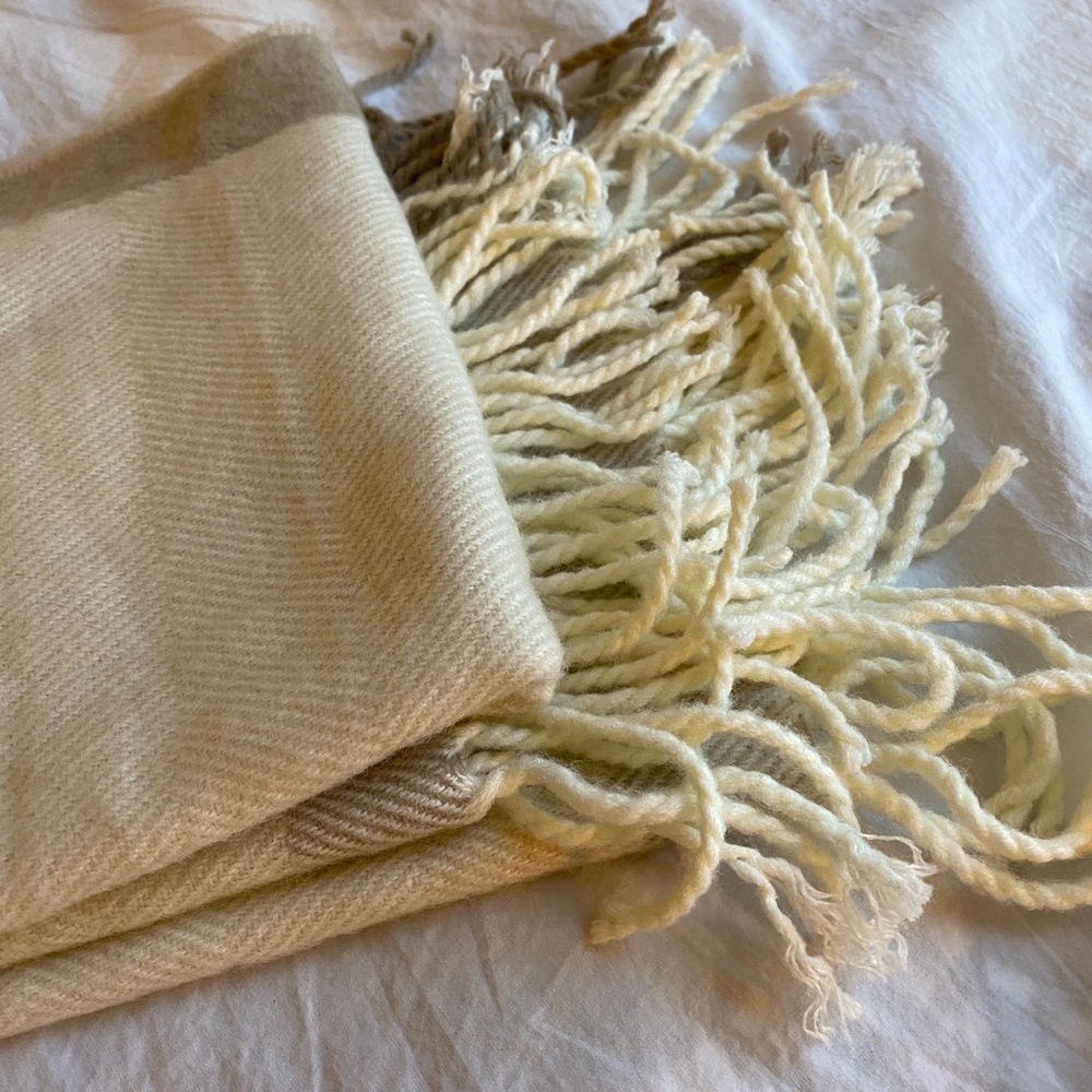 Ivory Wool Scarf - Picture 4 of 5